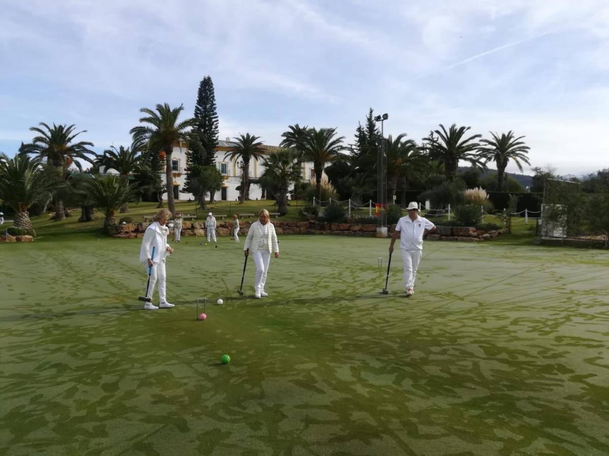 Hacienda El Rosalejo Pensionat Villamartín Exteriör bild